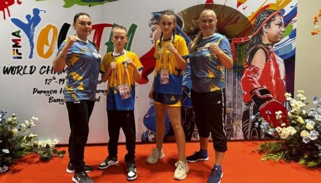 Юні українські боксери стали чемпіонами світу з муай-тай, демонструючи вражаючі результати на міжнародній арені.